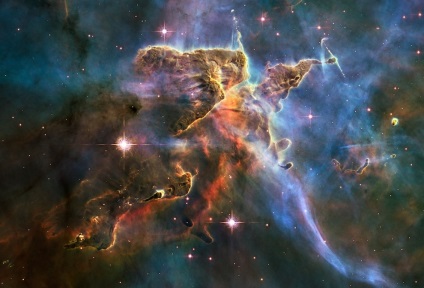 Cutie de pandora - imagini ale spațiului din Telescopul Hubble