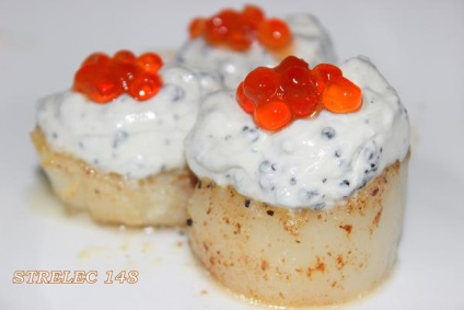 Aperitive de scoici cu smântână și caviar