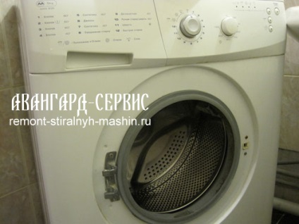 Заміна відламаною співали люка на пральній машині whirlpool awg 235