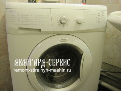 Заміна відламаною співали люка на пральній машині whirlpool awg 235