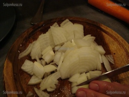 Cartuș de cartofi cu carne tocată în cuptor