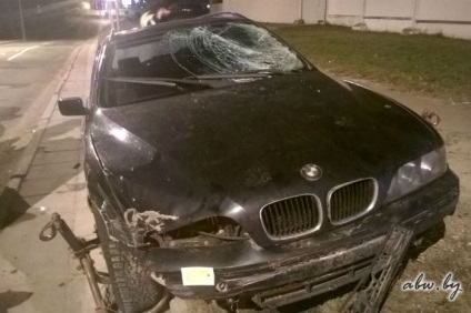 În spatele volanului bmw, care în noaptea de la Minsk a urmărit 14 echipaje de gai, alternativ a fost o fată beat și