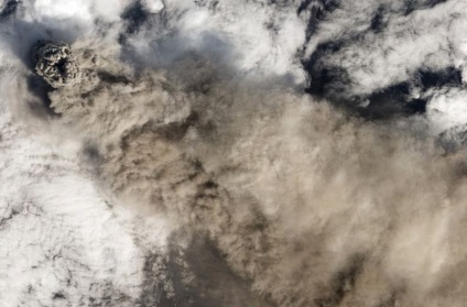Земні вулкани, сфотографовані з космосу