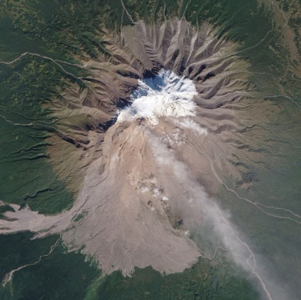 Vulcanii din pământ fotografiați din spațiu