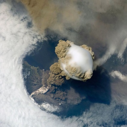 Földi vulkánok, fényképezett űrből (NASA) Földi vulkánok, fényképezett űrből