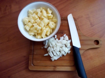 Смажена картопля з шкварками і кропом - прості рецепти