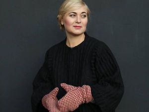 Олена Селезньова
