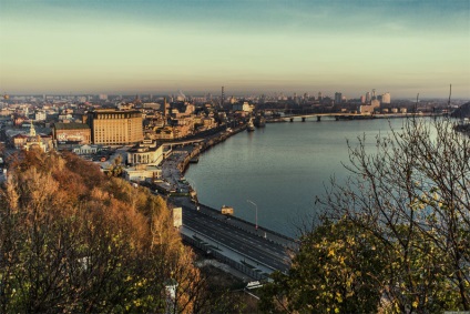 Арка дружби народів, куди піти, що подивитися, де відпочити в киеве