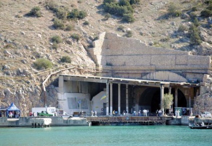 Balaclava, adresa de bază a submarinului, fotografie