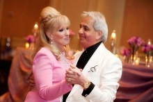 Benny Hinn și soția sa Suzanne s-au căsătorit din nou doi ani după divorț, credința vie a presei