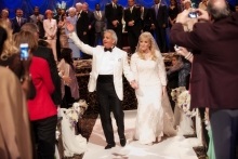 Benny Hinn și soția sa Suzanne s-au căsătorit din nou doi ani după divorț, credința vie a presei