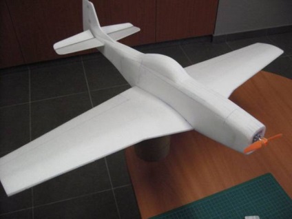 Producția rapidă a unui model aerian al unei semifabricate dintr-o placă de tavan