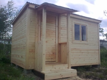 Cabane cu verandă, toaletă, instalare de scări, video, fotografie