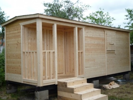 Cabane cu verandă, toaletă, instalare de scări, video, fotografie