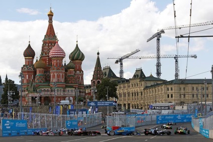 Майбутнє автопрому в електромобілях, автоспорту