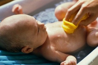 Ce trebuie să faceți dacă nou-născutul are ombilic