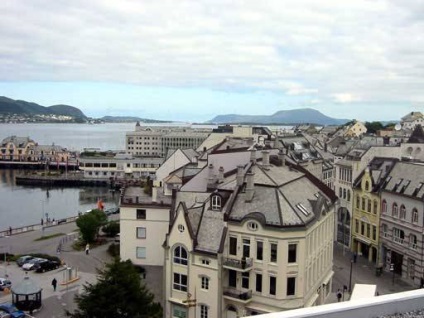 Ce merită să vedeți în Ålesund cele mai interesante locuri