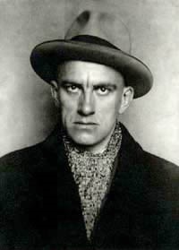 Alte femei sunt Mayakovsky, sau în căutarea unui ideal care nu este