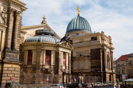 Dresden vizitează într-o zi, încântând turiștii