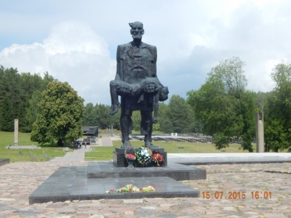 Tour végtelen fájdalmat Khatyn (fájdalom) Tour végtelen fájdalmat Khatyn