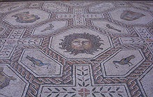 Gorgoneion - ez (a kifejezés létezik) Gorgoneion - ez