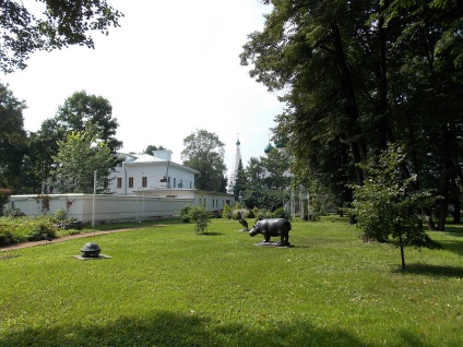 Губернаторський сад в Ярославлі докладний опис, адреса і фото