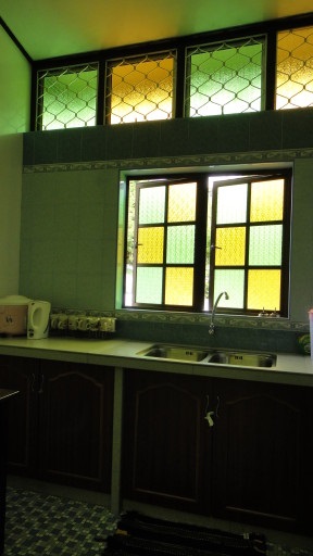 Interiorul ideilor de design de fotografie din bucătăria galben-verde