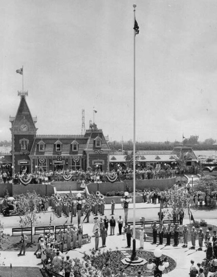 Istoria Disneyland
