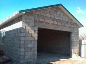 З чого побудувати гараж з малими витратами доступні варіанти