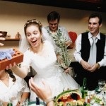 Hogyan lehet gyorsan barnulni az esküvő előtt - természetes és mesterséges módszerek