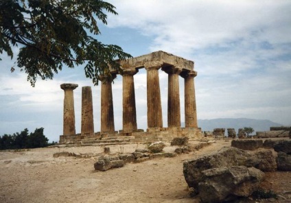 Ce locuri interesante merită vizitate în Corint