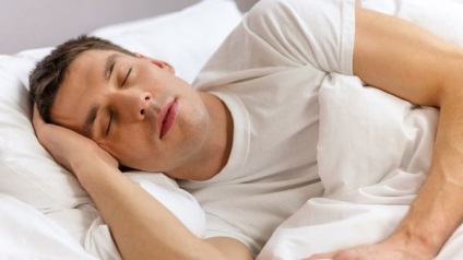 Hogyan lehet megállítani horkolás az éjszakai alvás során