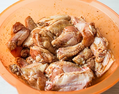 Як приготувати курячі крильця з Вустерського соусом - перевірений покроковий рецепт з фото на