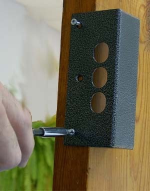 Cum să instalezi singura încuietoarea pe ușă