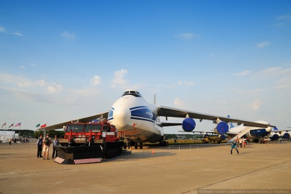 Cum se construiește avionul AN-124-100-Ruslan, cum se face?