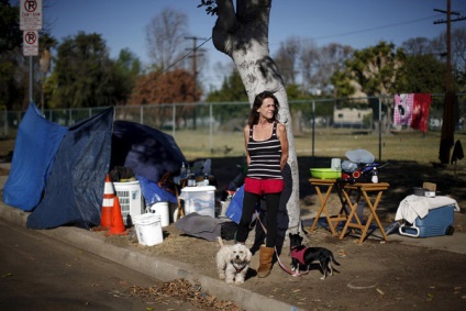Cum locuiesc persoanele fără adăpost în orașele din corturile Statelor Unite