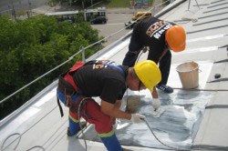 Капітальний ремонт даху основні етапи робіт і матеріали