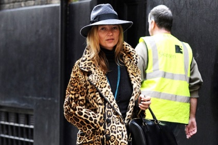 Kate Moss nevű - egy kalap személy az év, pletyka