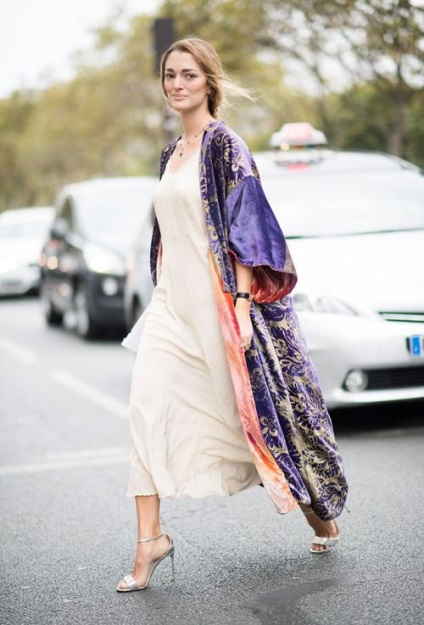 Kimono ca și cu ce poți purta o pelerină colorată