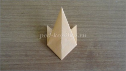 Maple frunze din hârtie în tehnica origami