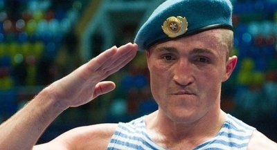 Клінцевіч дав команду бити «ряджених» десантників на день ВДВ