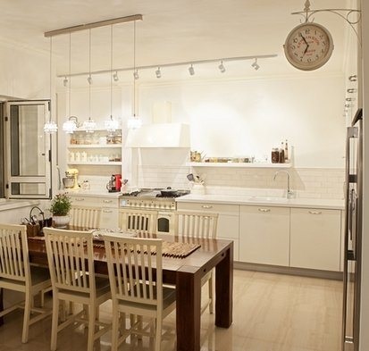 Кухня без верхніх навісних шаф дизайн фото