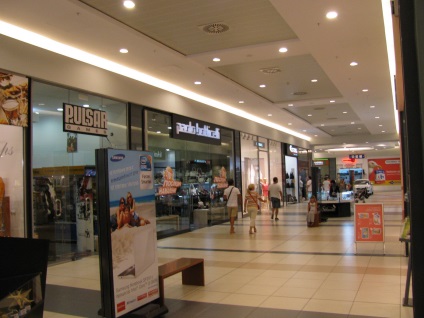 Magazine în Burgas, centre comerciale Burgas plaza și tria