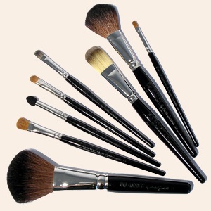 Cursuri de masterat pentru tine (make-up, coafuri)