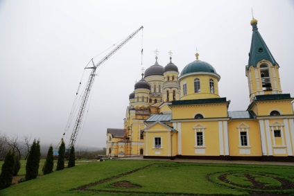 Монастир кепріяна - монастир хинку - монастир Верзерешть - село долна