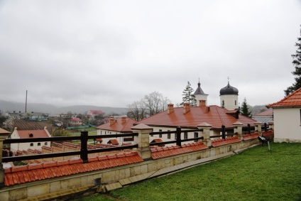 Manastirea Capriana - manastirea Hincu - manastirea Varzaresti - satul Dolna