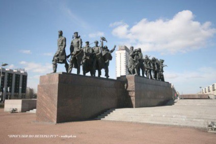 Monumentul apărătorilor eroici din Leningrad - plimbări prin Petersburg