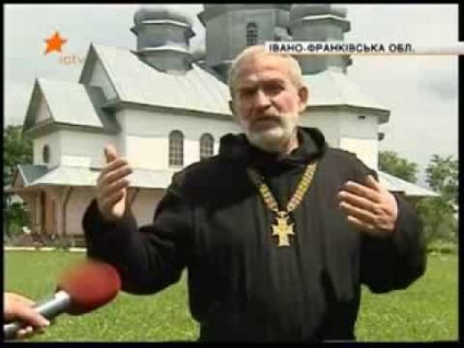 A Frankivsk pap csodálatosan vet az emberi gonosz erőket, és kezeli a betegek