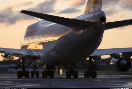 Cai calugari - Boeing 747 (jumbo jet) partea 2