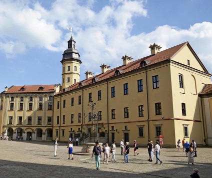 Несвижский замок в Білорусії фото, історія, ціни на квитки, екскурсія